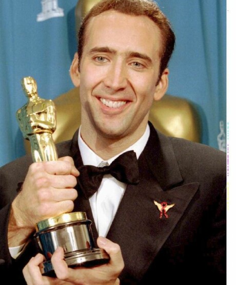STORT ØYEBLIKK: Året var 1996 da Hollywood-stjerna hentet hjem en Oscar-statuett. Foto: NTB scanpix STORT ØYEBLIKK: Året var 1996 da Hollywood-stjerna hentet hjem en Oscar-statuett. Foto: NTB scanpix